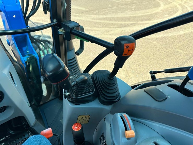 2016-new-holland-t4.120-image-68