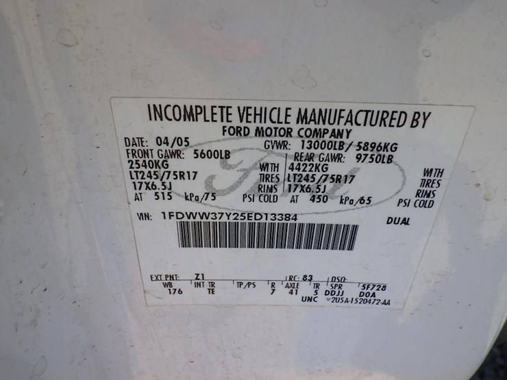 2005-ford-f350-image-38