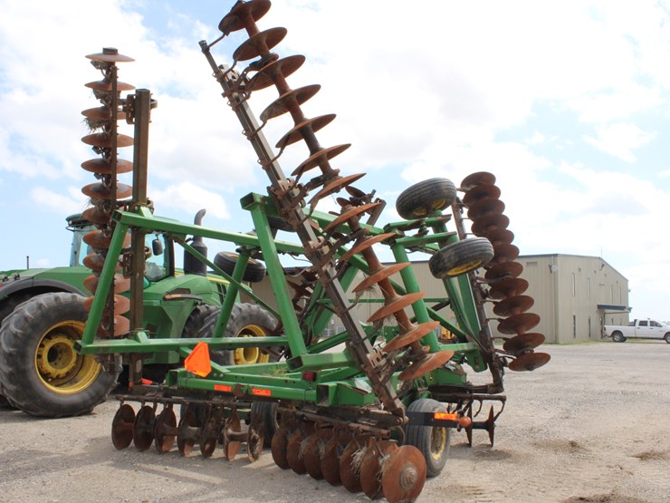john-deere-2625-image-3