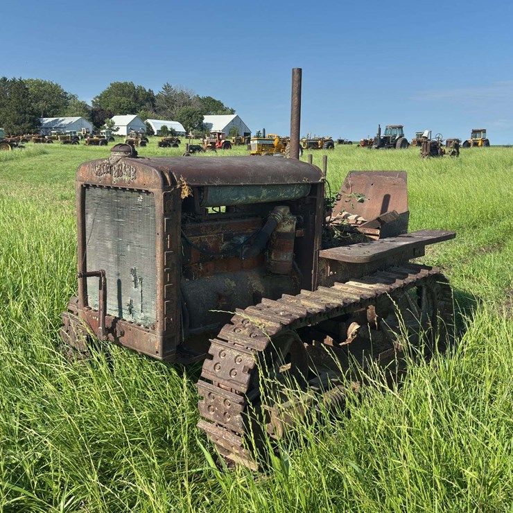 Caterpillar Fifteen Crawler