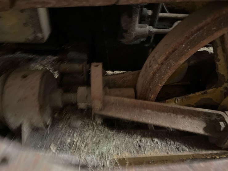 caterpillar-d2-image-39