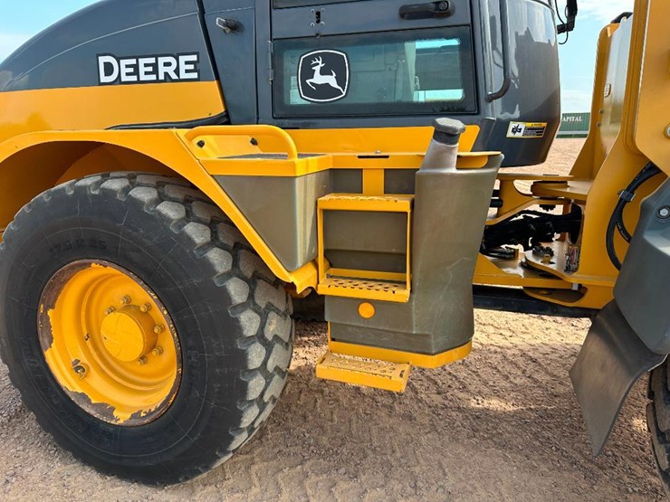 2014-deere-344k-image-11