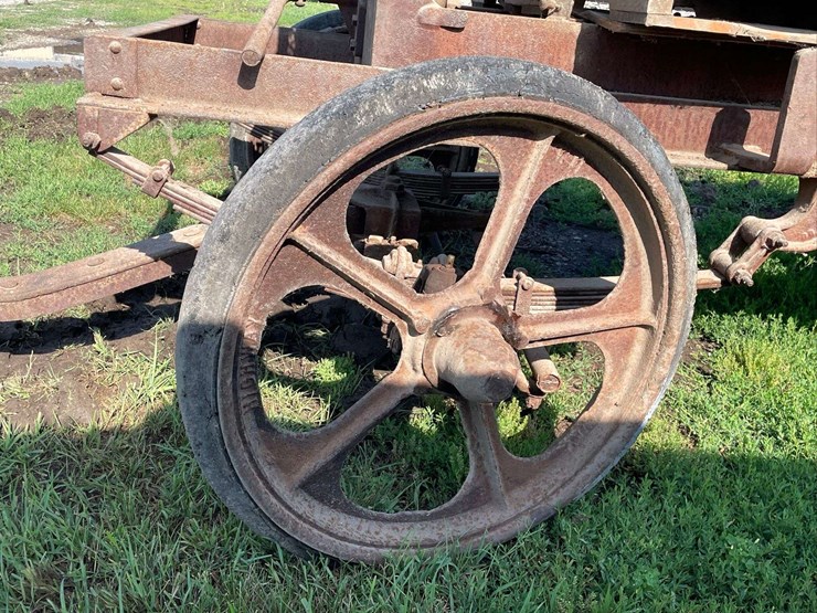 worthington-air-compressor-unit-on-highway-cart-image-14