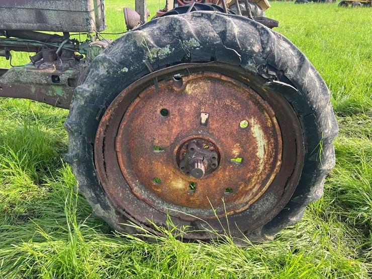 john-deere-model-b-image-49