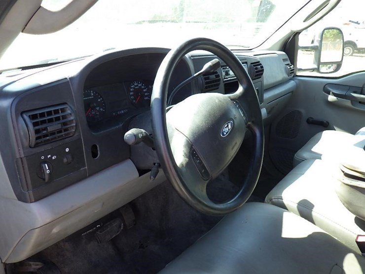 2007-ford-f350-image-23