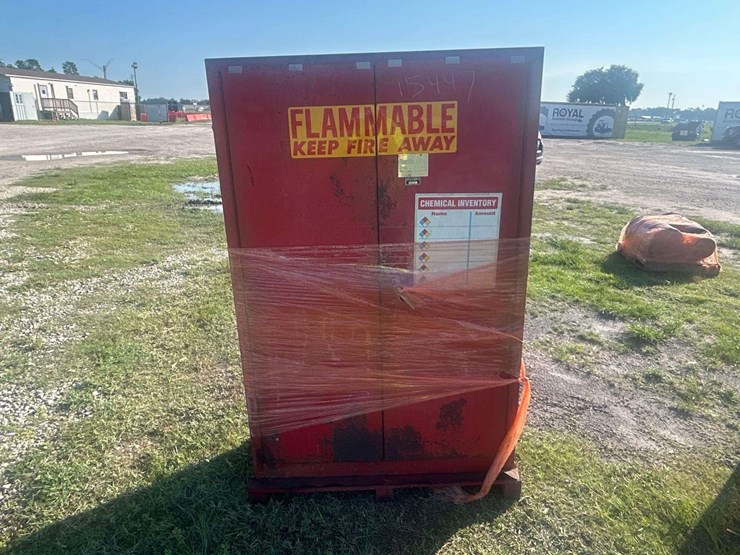 safety-cabinet-image-5