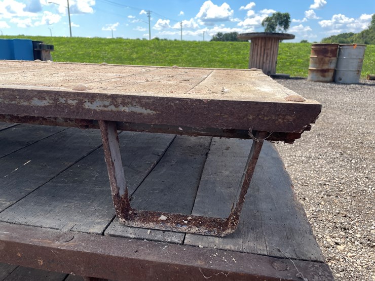 #6336-•-(3)-metal-foot-pallets-image-7