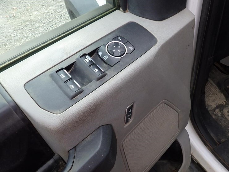 2019-ford-f550-image-17
