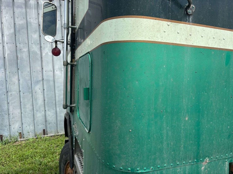 white-freightliner-cabover-semi-image-20