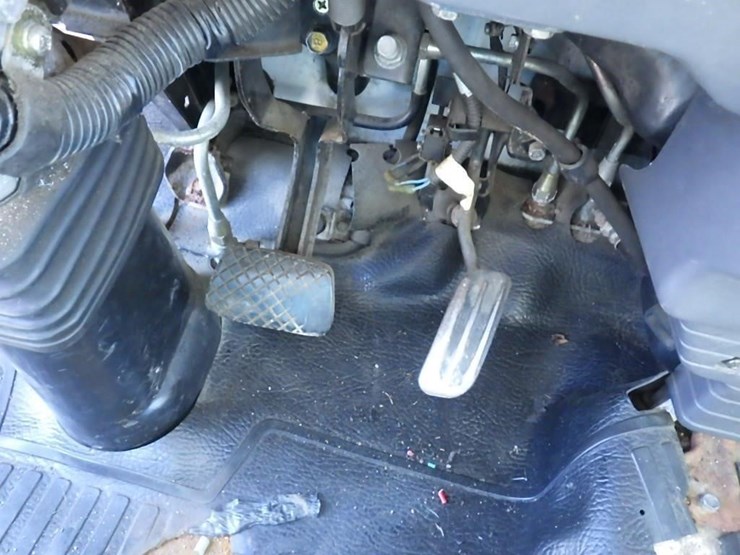 1996-isuzu-frr-image-36