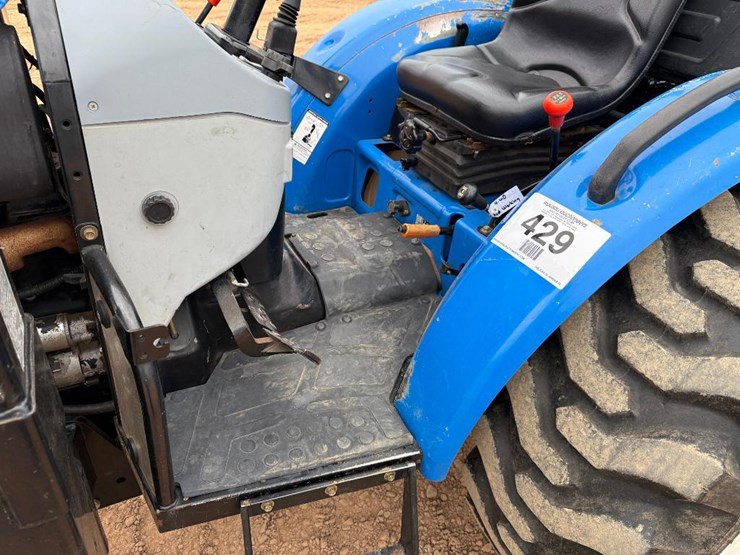 2010-new-holland-boomer-30-image-34