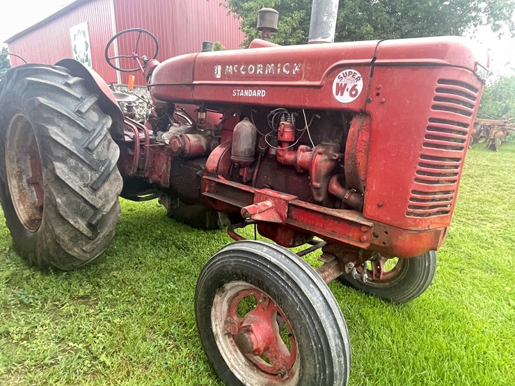 #6683-•-international-tractor-image-4