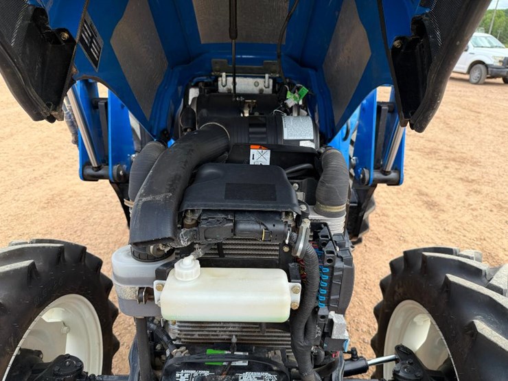 2019-new-holland-workmaster-70-image-33