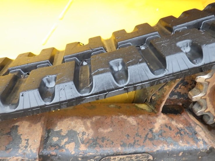 john-deere-319dt-skid-steer-tracked-loader-image-32