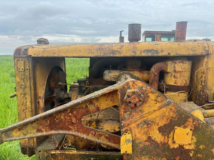 caterpillar-r5-crawler-and-blade-image-24