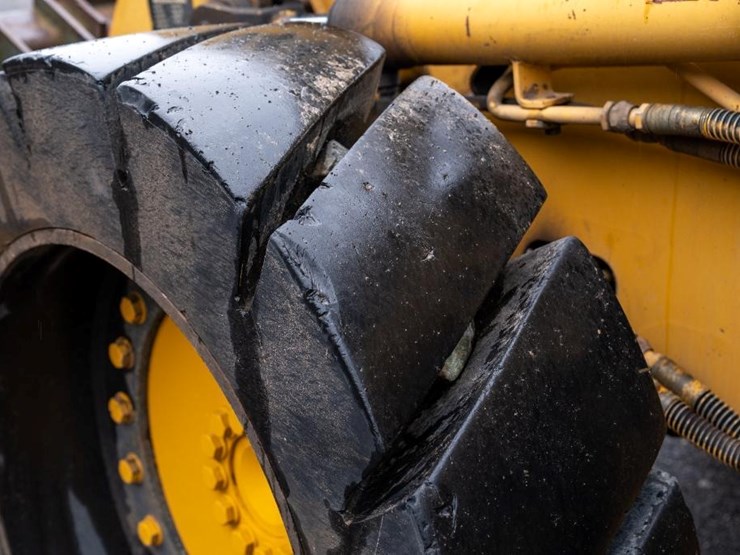 1996-deere-344g-image-48