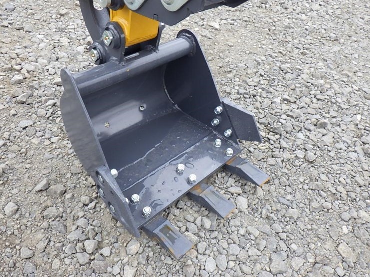 2025-sdlanch-sdle20-hydraulic-excavator-image-5