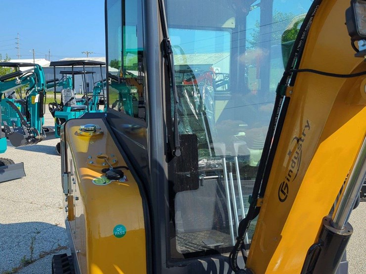 28-hp---cfg-industrial-mini-excavator-enclosed-cab---my50r--(2025)-image-6