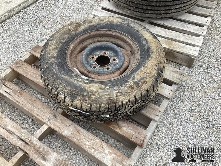 235/75r15-tire-&-rim-image-1