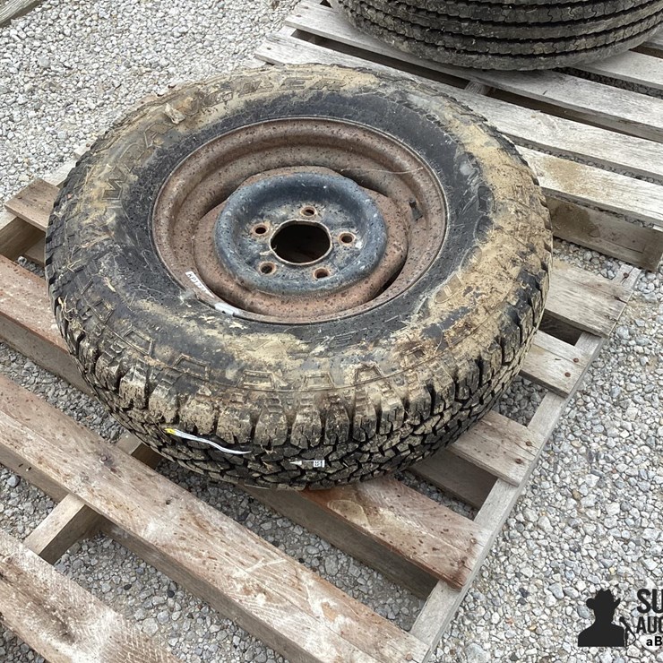 235/75R15 Tire & Rim