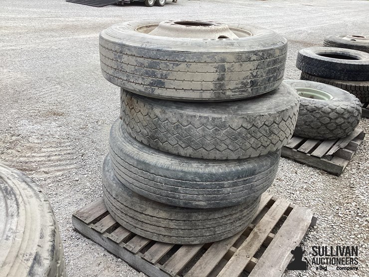 285/75r24.5-tires-&-rims-image-9