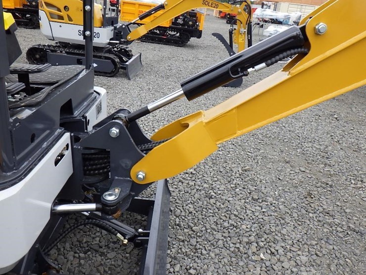 2025-sdlanch-sdle20-hydraulic-excavator-image-11