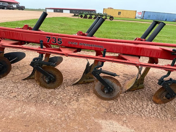 case-ih-735-image-15