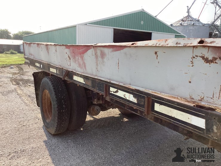 1980-international-2275-s/a-flatbed-truck-image-20