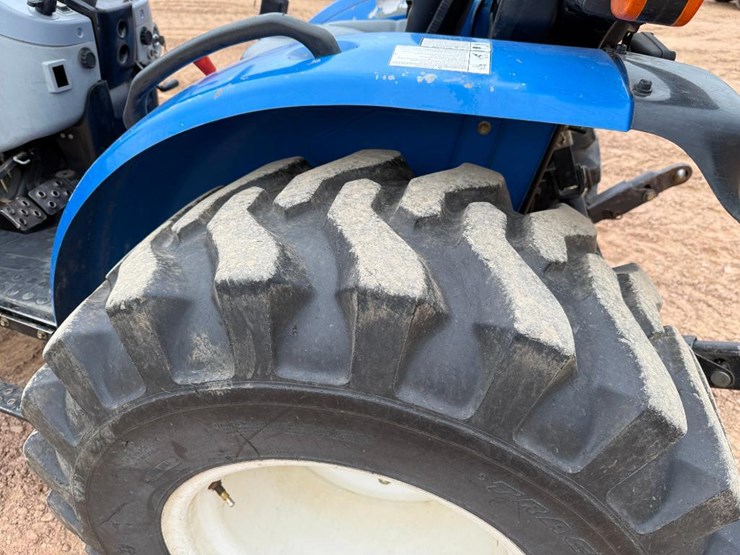 2010-new-holland-boomer-30-image-7