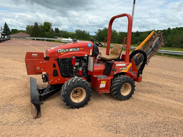 2017-ditch-witch-rt45-image-1