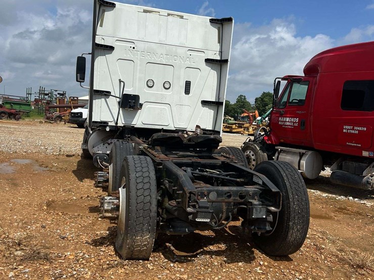2014-international-prostar-image-3
