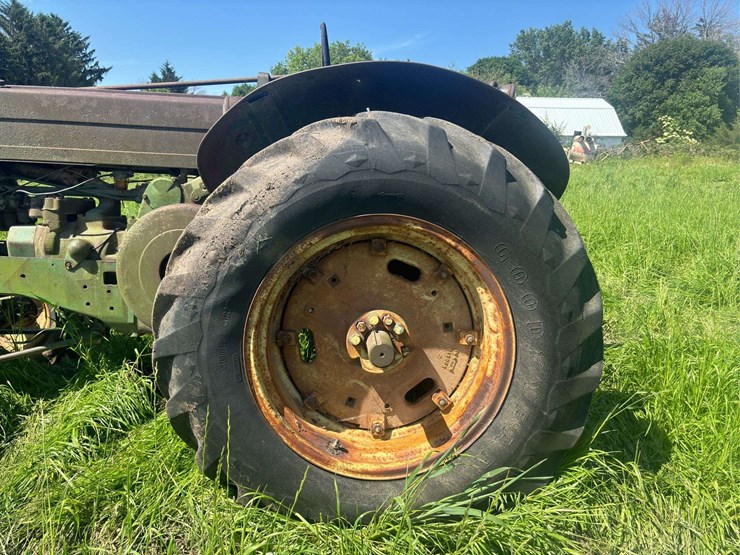 john-deere-70-image-35