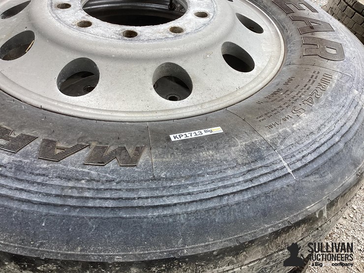 11r24.5-tires-&-rims-image-19