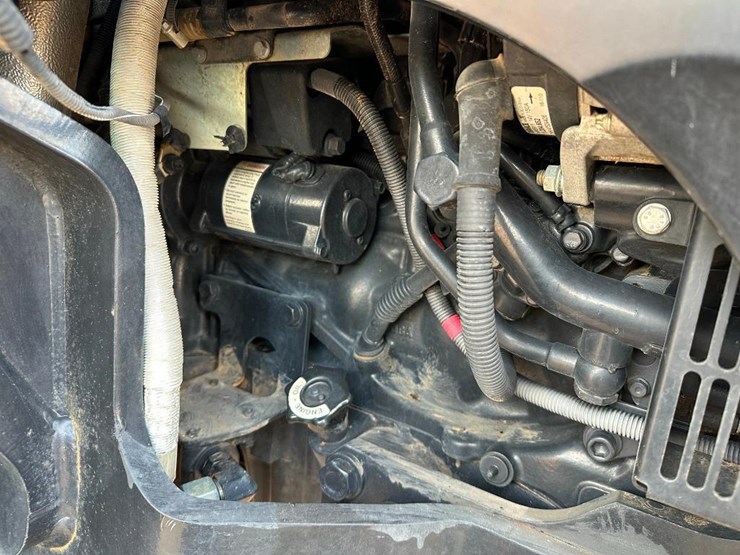 2016-new-holland-t4.120-image-54