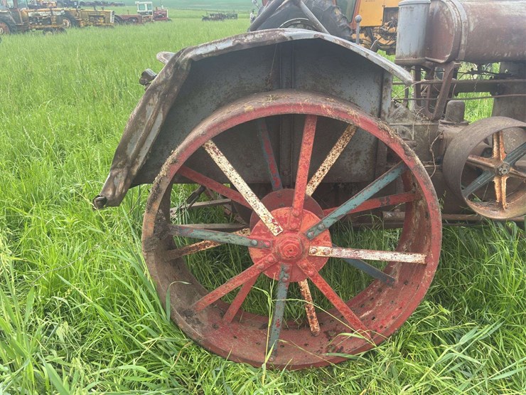 mccormick-deering-10-20-image-27