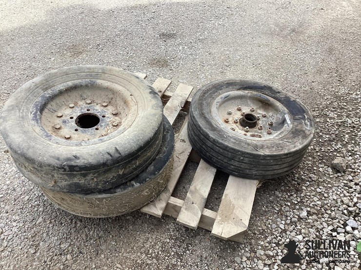2775x375-14.5-tires-&-rims-image-13