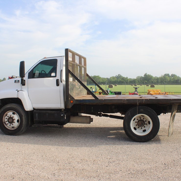 #2200 • 2006 Chevrolet C6500 Truck