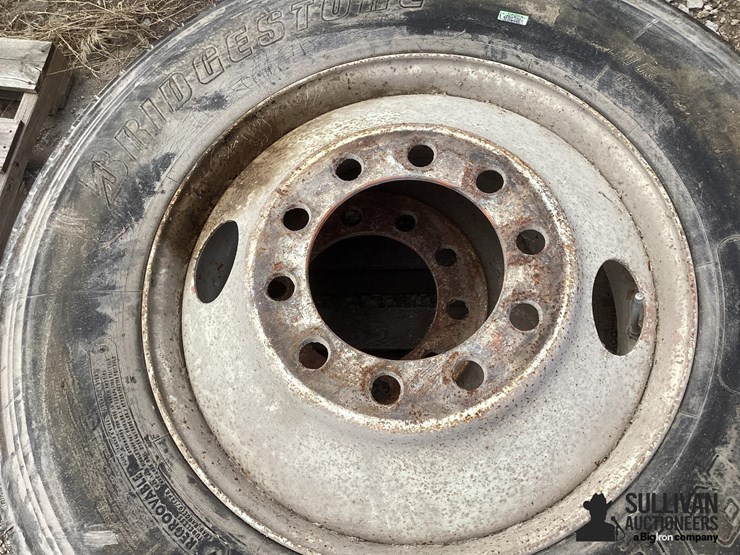 11r24.5-tires-&-rims-image-10
