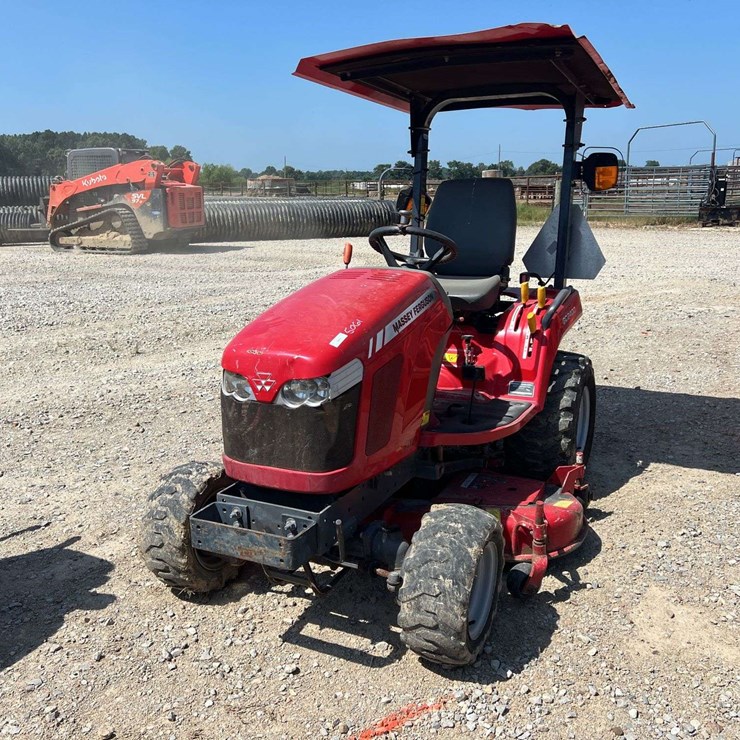 MASSEY-FERGUSON GC2400