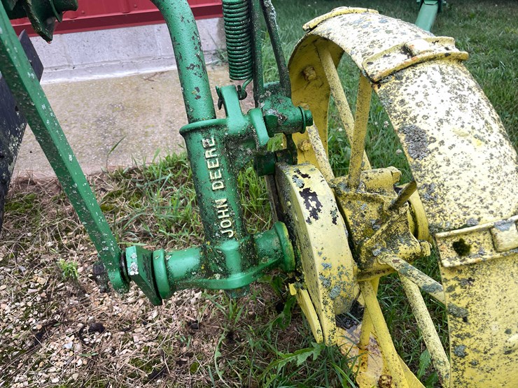 #6694-•-john-deere-moldboard-plow-image-5