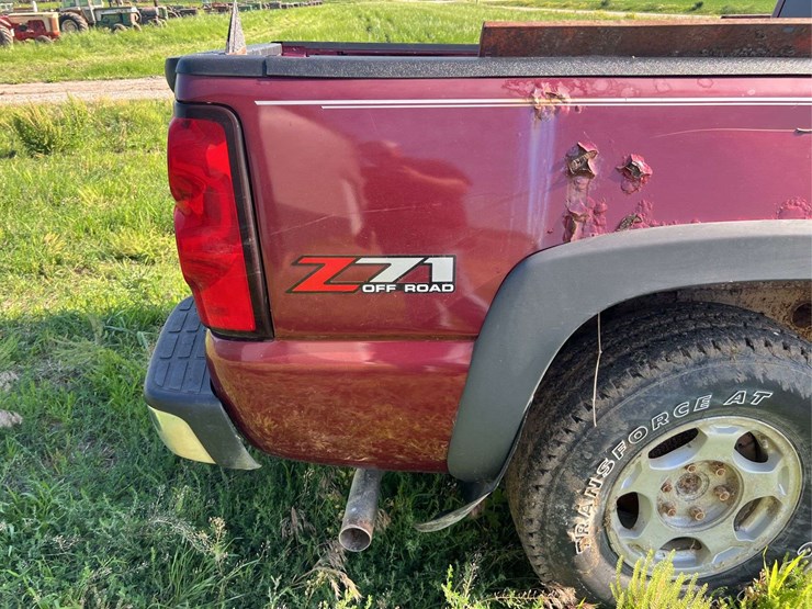 extended-cab-chevy-image-31
