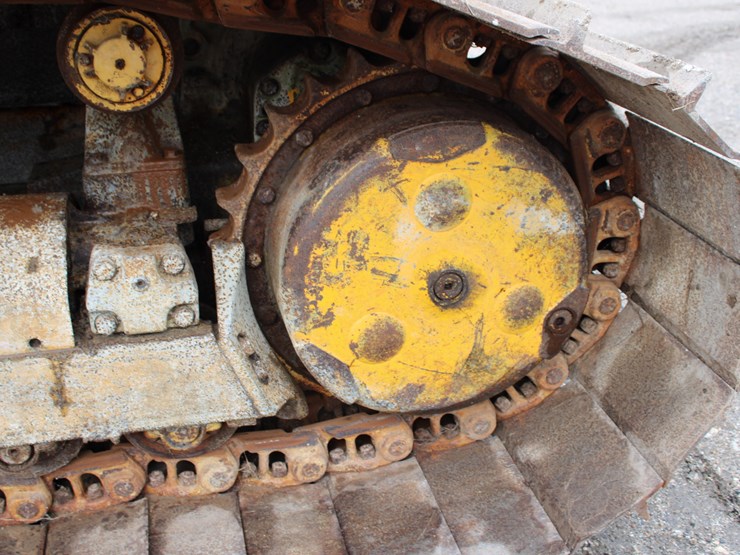 1992-deere-750b-image-7