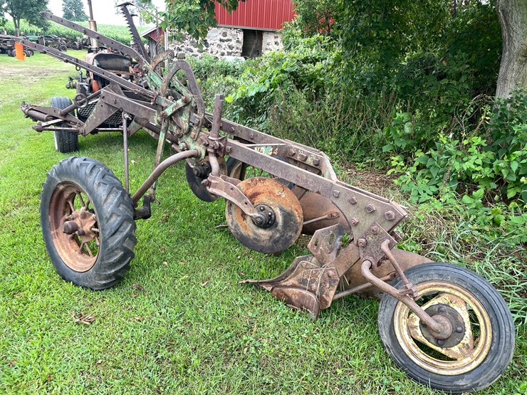 #7469-•-john-deere-plow-image-8