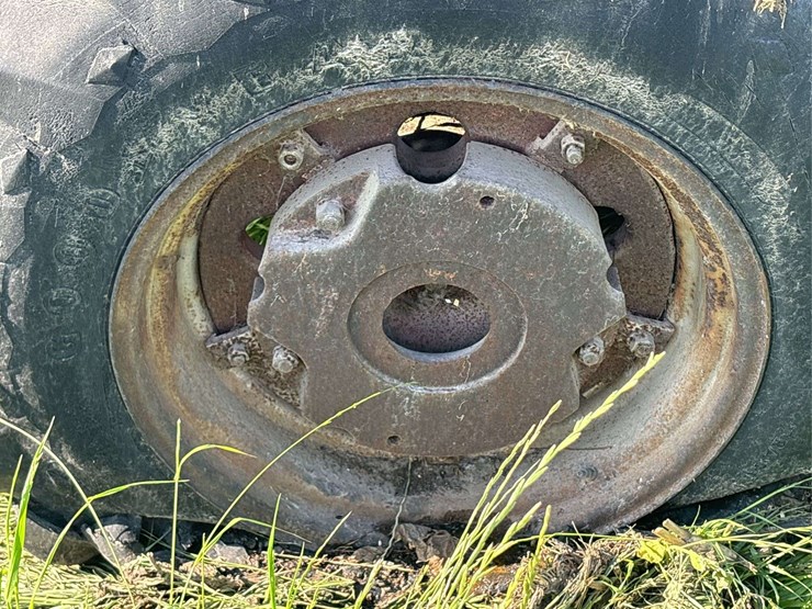 mccormick-deering-w-4-gas-image-21