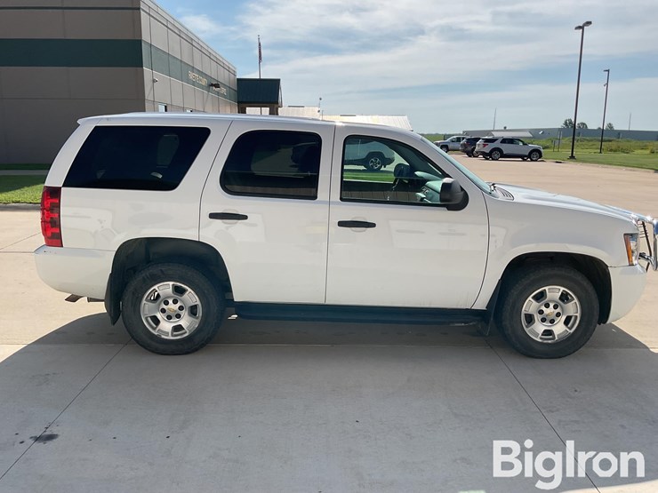 2014-chevrolet-tahoe-image-4