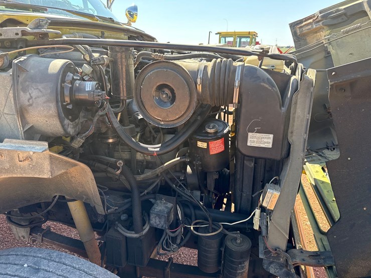1992-ford-f700-image-19
