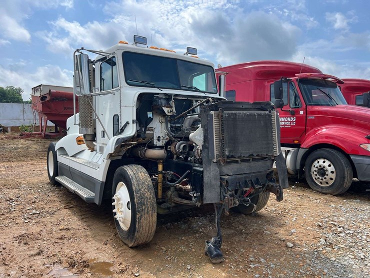 2000-freightliner-s/a-daycab-truck-*inop-image-6