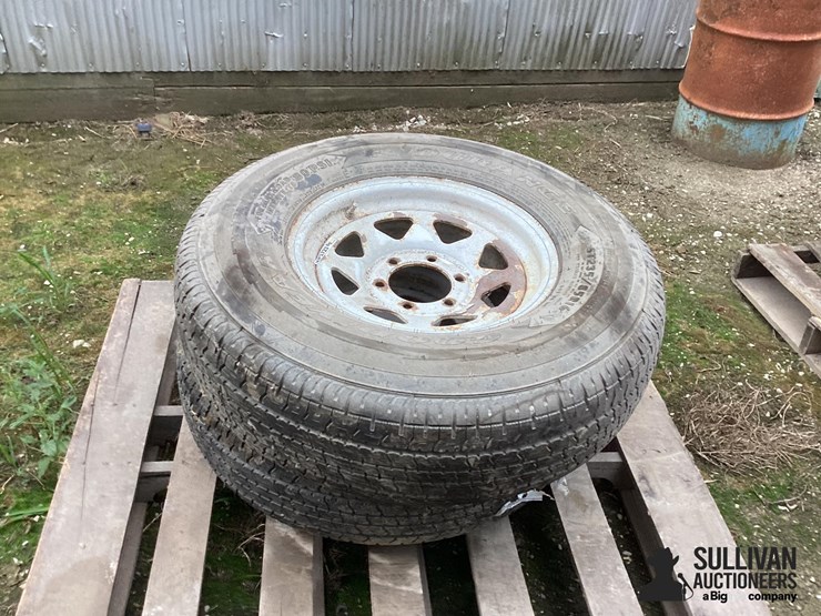 235/85r16-tires-&-rims-image-5