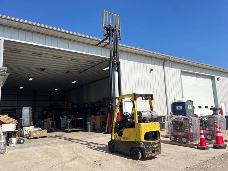 #6277-•-2011-hyster-40-lp-forklift-image-12