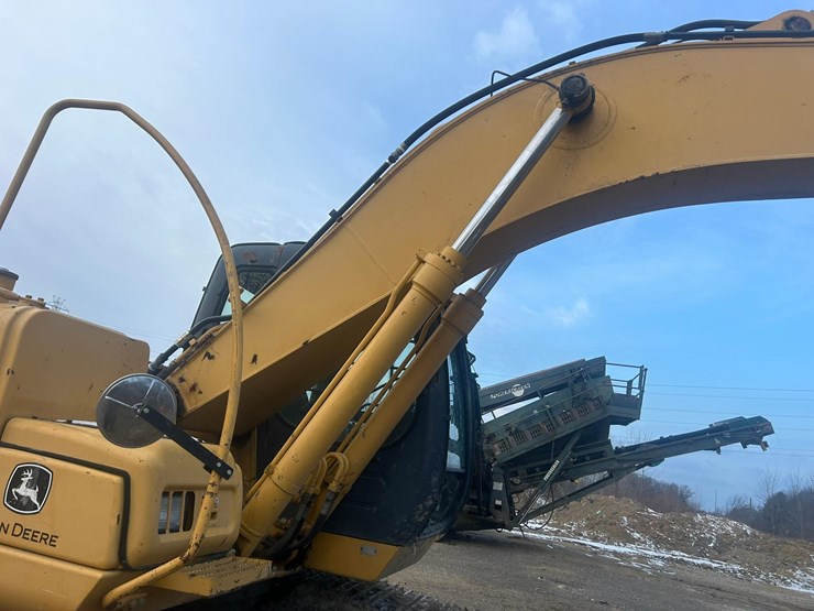 2003-deere-200c-lc-image-34